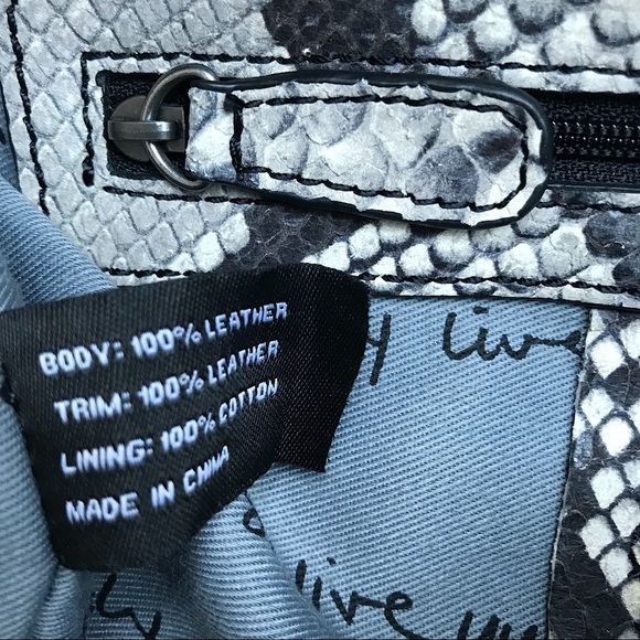 Ash Snake Embodied Shoulder Strap Bag - Picture 8 of 8